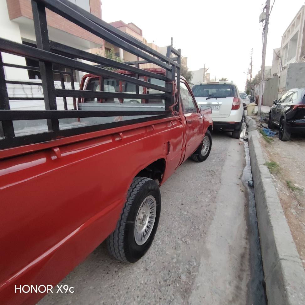 پیکاپ 85ی سێ وای اسڵی گێڕ و مەکینە و تەقەو ڕەقە بەشەرت سەیارەیەکی پاک و جاهیزە ماڵی کەسابەتە 
چوار تایەی نوێیە لەژێرە 
سەنەوی تا کۆتایی ئەمساڵ ماویەتی
سعری 38وەرەقە
***********واتسئاپ أربيل, العراق
