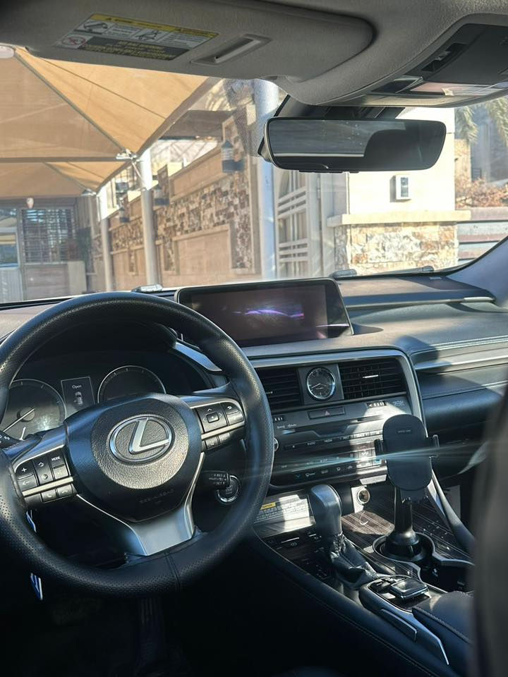 للبيع لكزس 2017 RX350 
السياره وارد كندي بدون حادث كلين 
فول مواصفات لگجري 350 
بانوراما - كشنات جلد تدفئه تبريد الامامي و الخلفي 
5 كامرات - مري شفط - 5 بصمات 
صندوك كهرباء - داتا شو 
رادارات تحديد مسار 
ماشيه 129 الف كيلو 
السياره جديده مناقصهه اي شي 
بيهه كلير باب خلفي فقط الباقي مكفوله كفاله عامه 
رقم اربيل باسمي تحويل 
السعر : 25500$ بيه مجال بسيط 
بغداد - المنصور
***********
