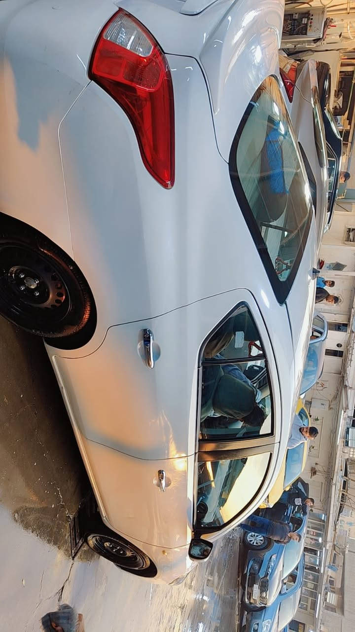 السلام عليكم🌹
نيسان صني للبيع موديل 22 مطلوبه باقي سنه وتنفك اسويلك وكاله  بيه صبغ جاملغ ايسر اثر طخه وصبغ بنيد انطخت بالبنيد ونصبغ ع كد شبر شرط الفحص كير مكينه مكفوله 
سعر 95 وبيه مجال 
مكان السياره بغداد الجديده 
رقم صاحب السياره ‭0770 357 6081‬
