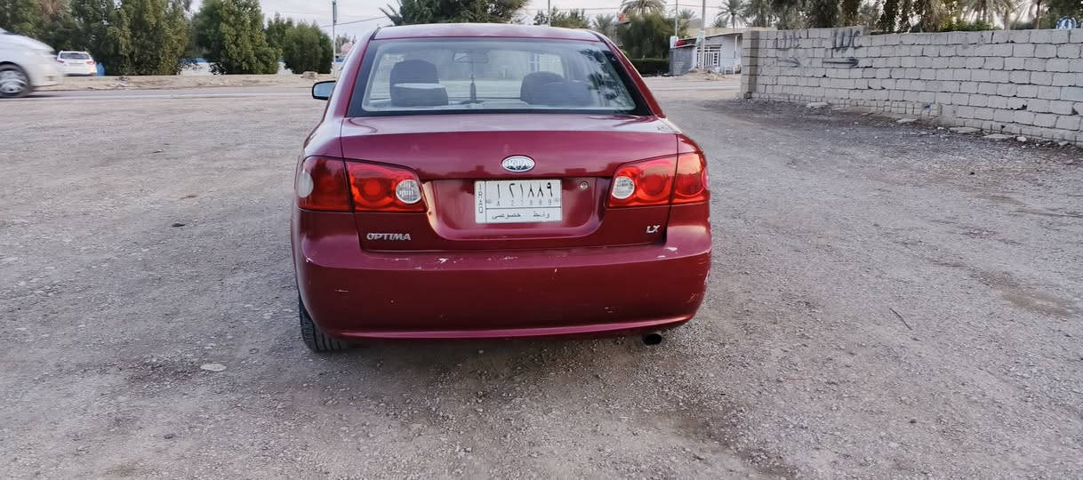 سلام عليكم 
كيا اوبتيما للبيع موديل 8 وارد امريكي محرك 2400 رقم واسط الماني كير محرك جدد السياره مال جناي تبريد كهربائيات كلها شغاله السياره مكفوله من الضربه بيها صبغ قليل وبيها جرد قليل السعر 103 بيه مجال 
العنوان بابل شوملي 
***********
