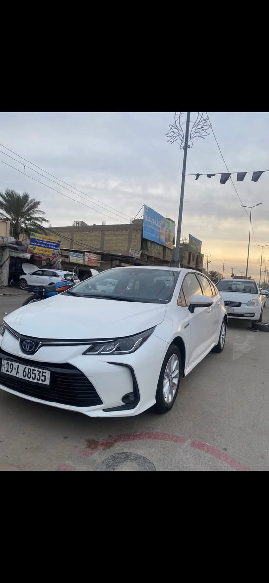 السلام عليكم كورولا موديل 2022 هايبرد للبيع  فول مواصفات مكفولة كفالة عامة ماشية 24 الف 
بصمة + فتحة + رادار + توقف ذاتي +تحكمات ستيرن+تبريد قطعتين +نضام اوتو هولد + سايد بريك كهرباء + داخل جلد لونين + ويل كب
السيارة مكانها كربلاء حي العامل السعر 148 بيها مجال
استفسار ***********
