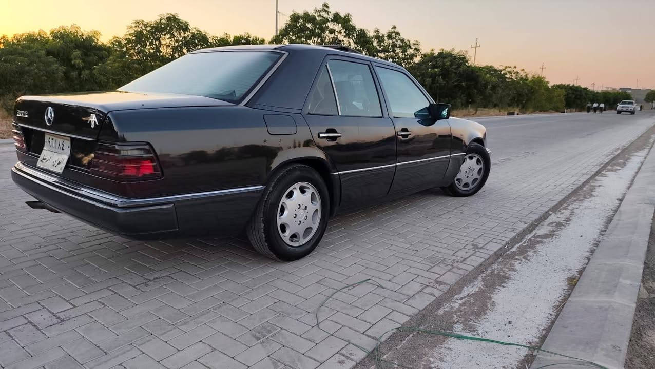 سلام عليكم مرسدس دب موديل 91 محرك بطه vvt3000 قواعد دبل بلاديات كشنات كهربائي سلايت طكتين يشتغل امرايات كهربائي سيارة فول مواصفات مصبوغ فقط جماليه 
سعر. 65 العنوان كلار 
اخوان اني 
مكلف بلنشر
لتواصل ***********
