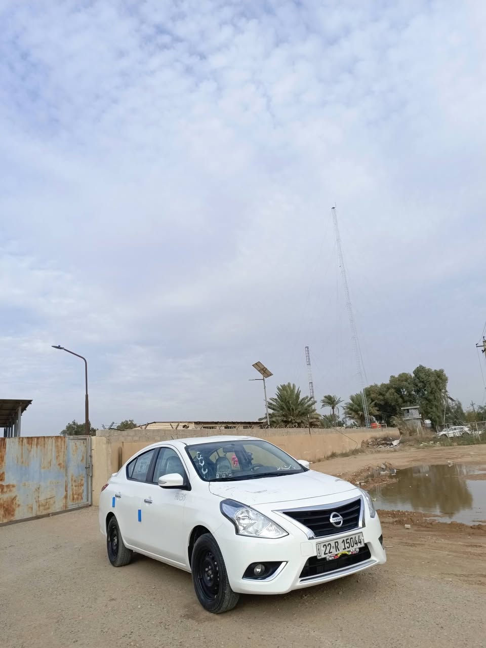 نيسان سني 2025
كفالة عامة 
ماشية 21 
السيارة مصروف عليها 
دوشمة وارضيات وتنتة وصندوك كله مدوشم ومغلف 
عازل صوت درجة اولى 
 (128) وبيها مجال بسيط

***********

بغداد الحسينية
