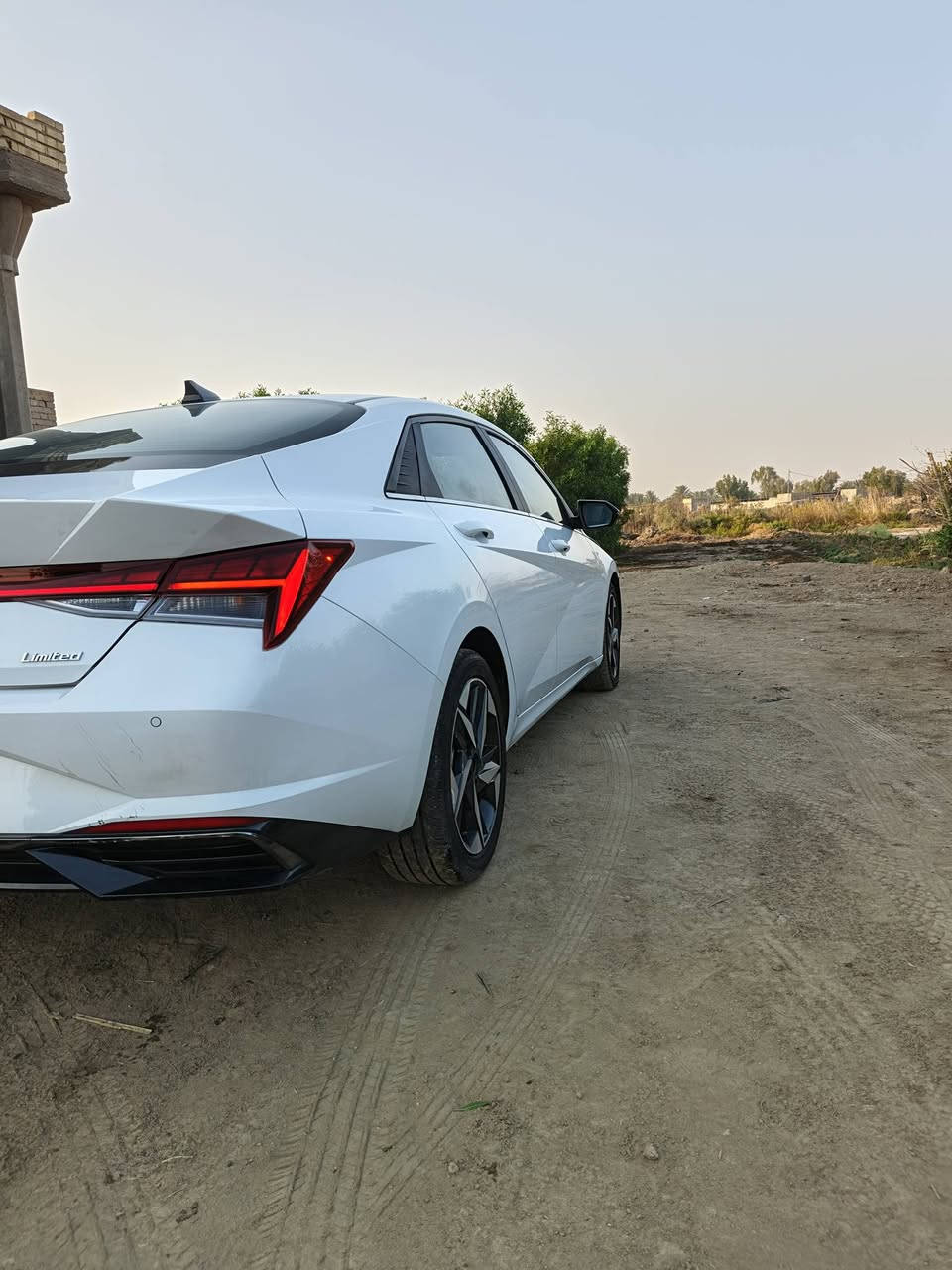 السلام عليكم للبيع
من رخصة الادمن
النترا وارد امريكي كلين 2023 لمتدد فول السياره حره ومرقمه كامله وهزه جديده
حادثها كلش حلو مرفق بالمنشور
يعني رصعه طفيفة بالبنيد راجع ع بارد
فول مواصفات فتحه 
١-بصمة تشغيل ابواب وصندوك. (بصمة ابواب لمس) 
٢- تبريد ثلج
٣-محرك 2000 دوش ماشيه 62
٤-كاميره  خلفية دوارة
٥-رادارات ( امامي جانبي خلفي ) مع مانع التصادم الامامي والجانبي والخلفي
٦-التحذير عند فتح الباب 
٧-تحكمات ستيرن 4 جهات 
٨-دشبول شاشة 4 وضعيات للعدادات
٩- 3 وضعيات قيادة ( عادي ، سبورت ، ذكي ) 
١٠- مثبت سرعة ذكي ( التحذير عند مغادرة المسار )
‏١١-Auto Hold حساس الازدحام
١٢-الهاند بريك بصمة
١٣-شاشة بلازمة حجم كبير لمس تدعم نظام الابل كار بلي والاندرويد اوتو بدون كيبل يربط التلفون واير ليس و GPS  
١٤-شحن واير ليس 
١٥-ويل كب ١٧ مميز اصلي
١٦-نظام الصوت Bose
١٧-تشغيل عن بعُد 
١٨-اضواء ترحيب عند الاقتراب 
١٩-تدفئة بالكشنات
٢٠- كير اوتماتيك و S عادي
٢١-تحديد مسار وقيادة ذاتية  ورادار امامي 
٢٢- مانع انزلاق
السعر 185$ورقة بهة مجال العنوان بابل 
الاستفسار والاتصال ***********
