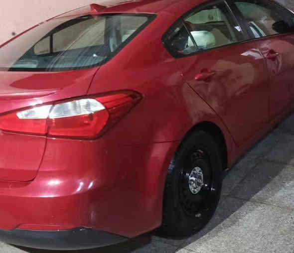 السلام عليكم
للبيع كيا فورتي 2016 
رقم بغداد دولي تحويل مباشر وهزة جديدة 
صور الحادث + السونار موضح بالمنشور 

كير مكينة كفالة
مواصفات LX
سيارة جاهزة مالت بيت مناقصها شي

السعر 112 وبيها مجال 
مكان السيارة بغداد الطوبجي 
للتواصل
***********
