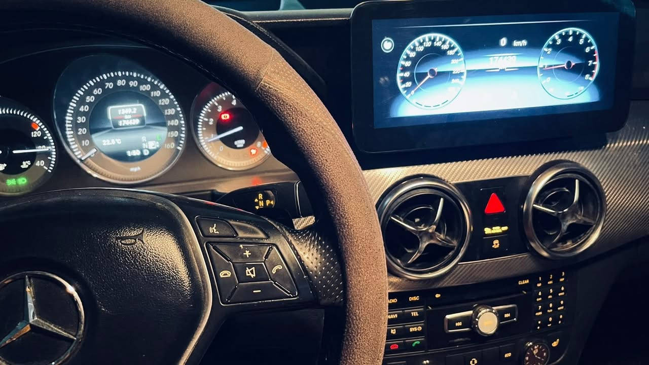 السلام  عليكم 160 ورقة السعر
السعر160 ورقة 

مرسيدس بنز GLK 350

للبيع موديل 2014

رقم بغداد  

السيارة نظيفة جدا خالية من كل نقص 

زيرو مسج

بصمة

داخل اسود جلد 

شاشة تحديث من شركة مرسيدس 

شاشات خلفية

خمس ابواب بصمة 

تدفئة كشنات أمامية

محرك   3500 

6 سلندر

سيدي جنجر 6 أقراص

شاشة كبيرة وسطية وكاميرا خلفية 

حساس مطر

نظام اقتصادي ايكو 

اطفاء ذاتي 

بارك ذاتي عند فتح باب السائق 

ليد أمامي

تحكم ستيرن 

مثبت سرعة 

ويل كب 20

بانوراما 

محرك اقتصادي 

وارد امريكي   ضربتة دعامية ومبدل نفس اللون 

اعلى فئة في glk 

***********
