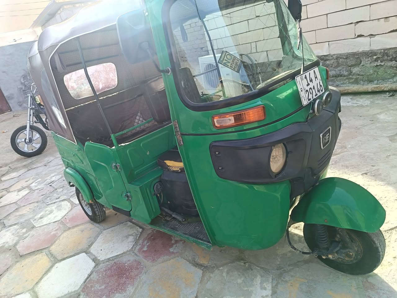 تكتك ٢٠٢١ رقم سنويه ضربات خفيفات بلغد مكينه مفتوحه السعر ٦٦٠٠ وبيها مجال للطيبين المكان القرنه
***********
