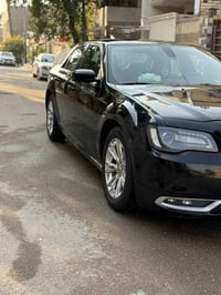 اوباما موديل 2017 بيه بارد بالباب الامامي والباب الخلفي جهه السكن ومفت...