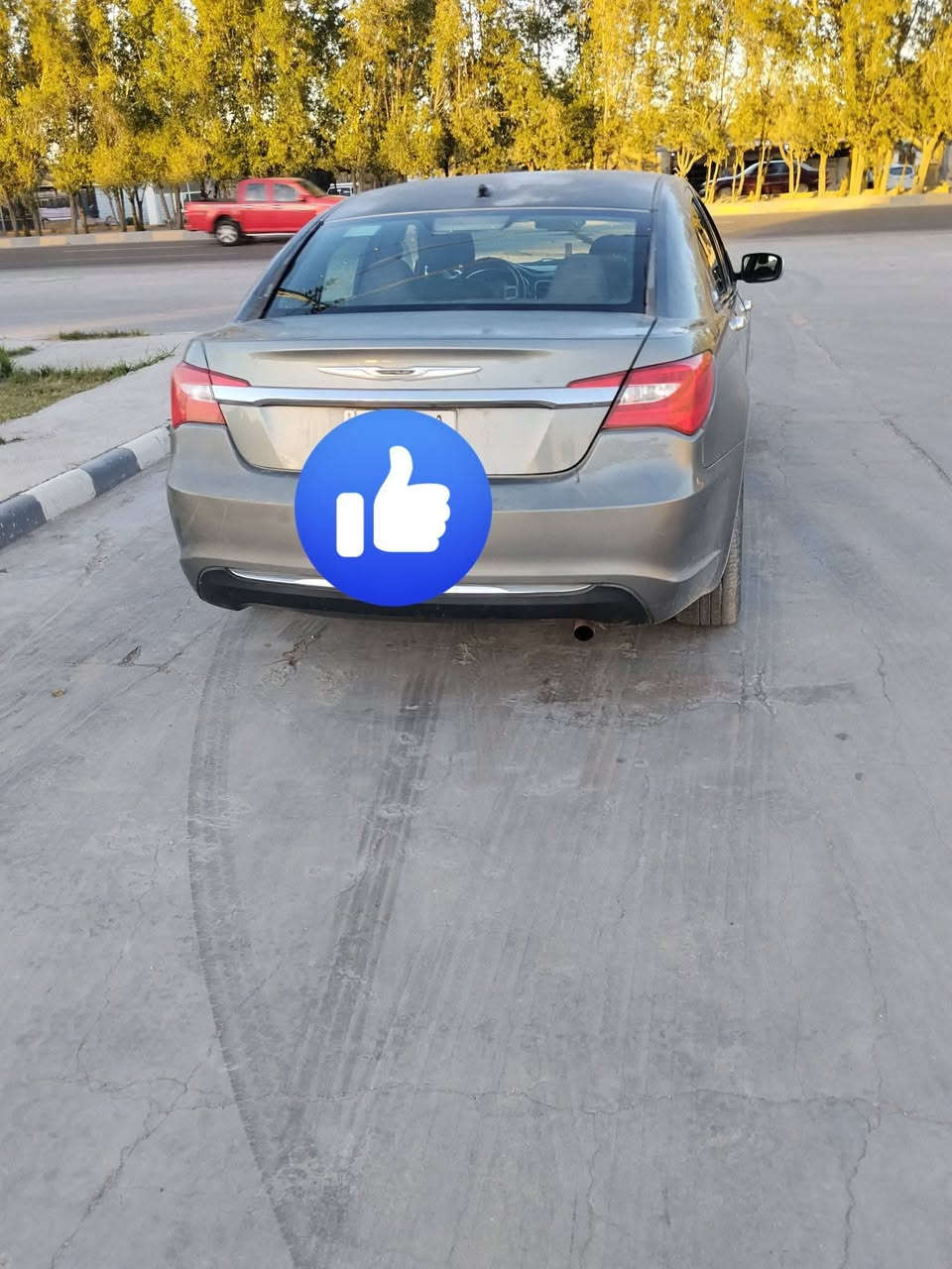 السلام عليكم للبيع او لمراوس. C200.كير مكينه مكفولات.مكينه 2400.لمرغوب  حداديه زينه. كهربائيات كله شغال سنويه ل 2028.تبريد. ثلج. رقم. بابل. عضمتها حلوه. كشنات كهرباء شاشه  مكان. بابل. سعرها. 75.وبيها مجال ***********شعدك مراوس نزل
