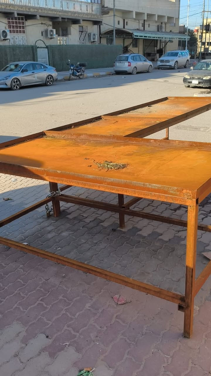 السلام عليكم
ميزز طوله  5 متر حديد والميز استخدم قليل والسعر 175 وبيه مجال الاتصال واتساب الرقم ***********
