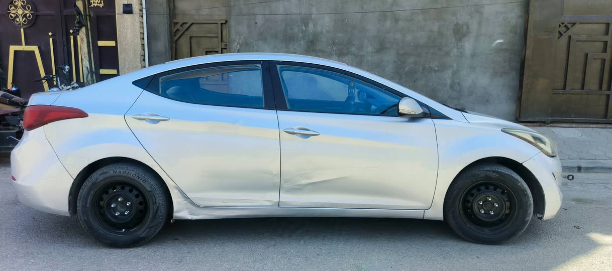 سلام عليكم نتـرا خليجي 
نترا ✅
مديل 15 ✅
خليجي ✅
 كالفه من الضربه فقط كم بارد ✅
  تحكم ستيرن ✅ 
محرك 1.8 ✅ 
مكينة كير ✅
حداديه تبريد كفاله✅
 السعـࢪ 105 وبيها مجال للطيبن الاستفسار اكثر
 ***********
