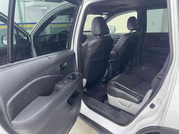 🇯🇵 
هوندا باسبورت. 2023
فووووووول مواصفات
محرك سته سلندر
قيادة ذاتية 
رادارات حساسات من كل الجهات
قطعتين تبريد 
فتحة  مري كهرباء
كشنات جلد كهرباء خزن ٣ وضعيات
ستيرن كهرباء + خزن 
تحكمات + شفتات  
حادث صبغ ربع الجاملغ الامامي وبيها طخه بسيطه بين البابين السكن ورصعه بجنطه واضحه بصوره

السيارة جديدة بمعنى الكلمة والحقيقية احلى من الصور بهواي
منفيست بسمي مكان السياره سامراء
***********
سعر 175  مراوس يرهم
