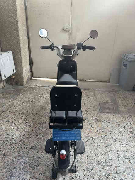 دراجه شحن ار9 نضيف كلش صار اقل الشهر من اخذته للبيع سعر 450 الف وبيه مجال مكاني العبيدي حي الرئاسه الرقم***********
