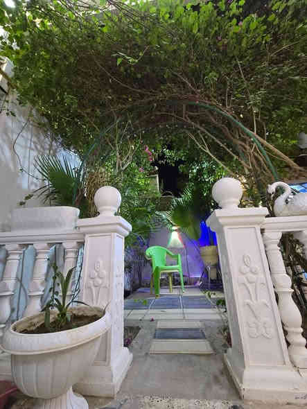 بــيـت 150 م   طابقين 🏠  قريب للشارع 
  🔹طابو زراعي سند 25  قرار محكمه
 🔸غرف نوم 4  - صاله - استقبال - مطبخ - صحيات -حديقه - كراج سياره 
🔹 اساس صب - بناء طابوق   -  سقف صب  - جبس بورد  
🔹السعر 75 مليون 
🔻عنوان البيت ✅  الكوفه البراكيه شارع المطار القديم
 قرب صيدلية الالفه مكتب المنصوري للعقار ***********
