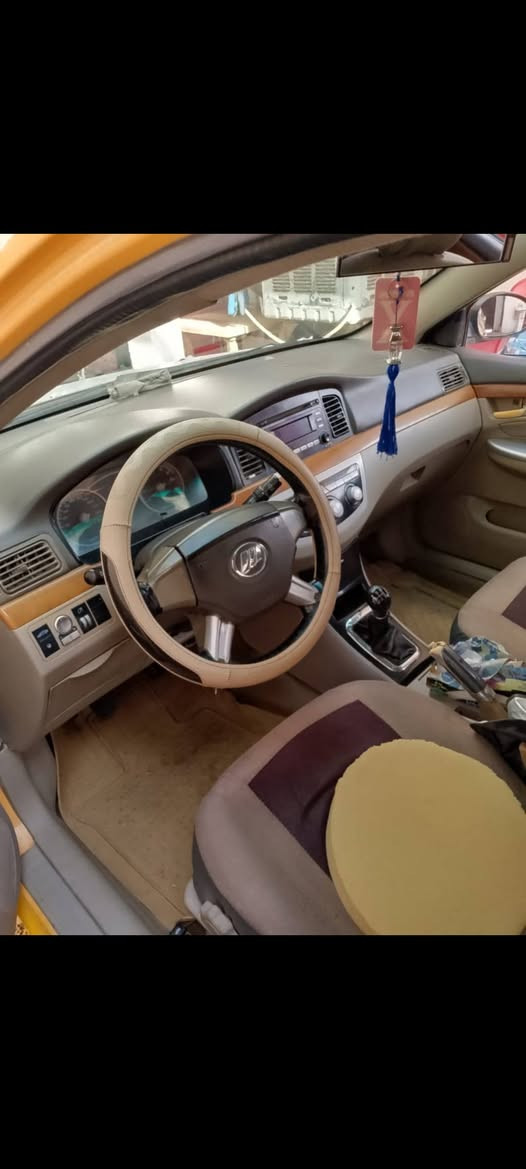 سلام عليكم ليفان 620 موديل 2013 للبيع او مراوس سياره اوتوماتيك سياره حلوه بس بيه ملاحضات بسيطه رقم بغداد انكليزي مكاني بغداد  سعر 40 شراي يتصل وبي خير ويدلل رقم الهاتف ***********
