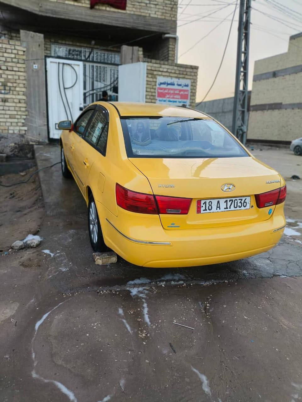 سلام عليكم سوناتا 2010للبيع السياره خليجي حادثه جمالغ الامامي السياره مسجله بلخط خطه بغداد كربله تخم تاير جديد تبريد شغال السياره جاهزه صبغه  جديده مكان السياره كربلاء *********** السعر 97 وبيه مجال بسيط
