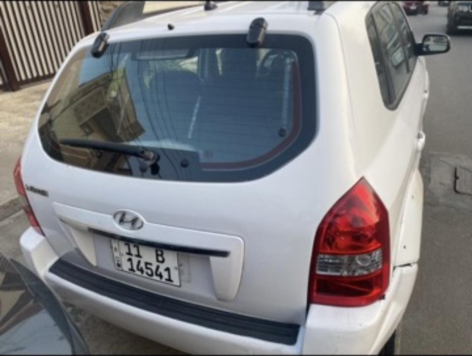 توسان 2009 خليجي بيهه صفحة وبنيد صبغ اثر شخطات يعني مو ضربة السعر 106 ورقة للاستفسار ***********
