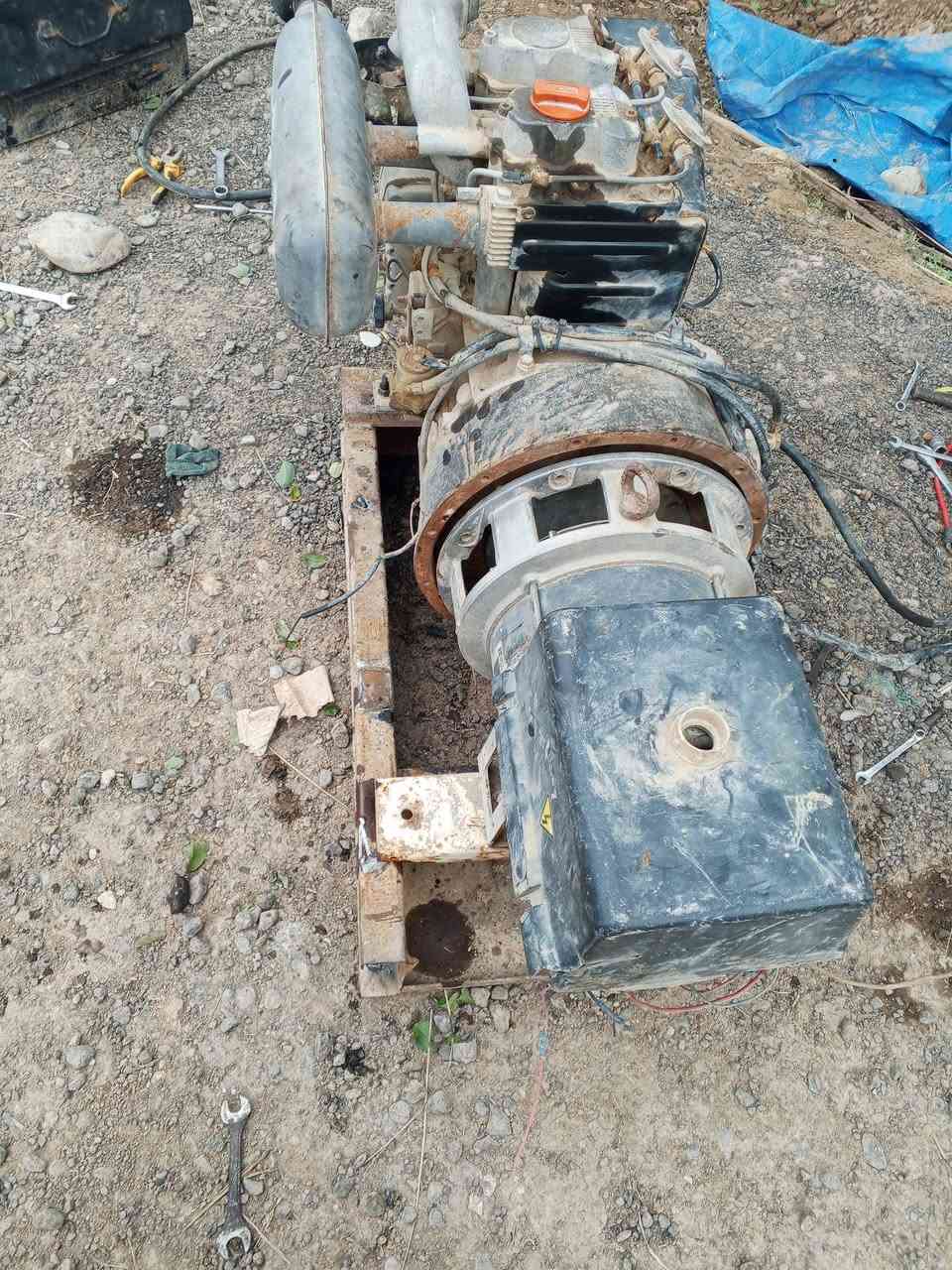 مولد دويز إيطالي متروك بي نقص سلف التوليد مكفول ديالى الاتصال***********
