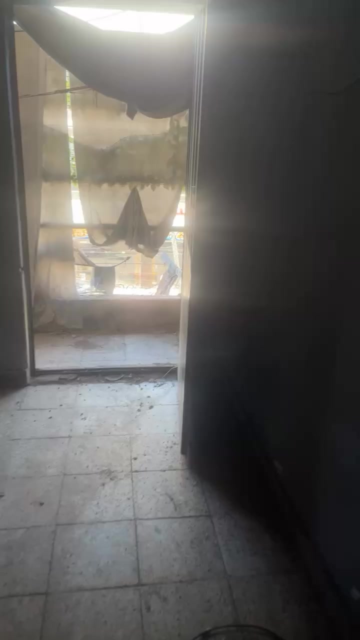 شقه للبيع سرقفليه البياع شارع ٢٠ التفاصيل الاتصال ***********
