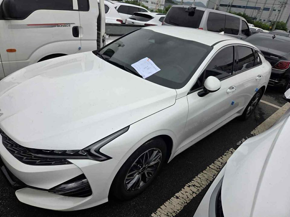 كي فايف غاز بلاد موديل 23بدون رقم رش قطعة سعرها 177 استفسار ***********/قمار ما مثقبة يعني مو تكسي ماشية 45الف كيلو
