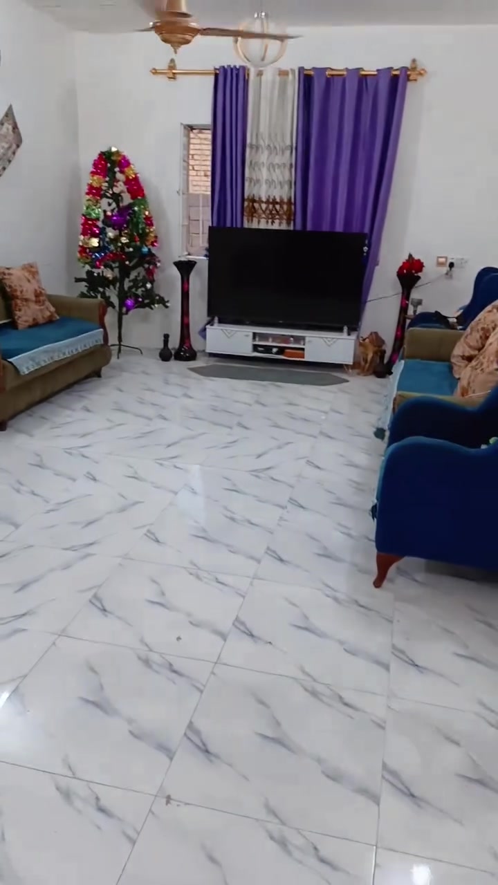 السلام عليكم بيت100 متر مربع غرفه4 في4+ صاله8في4+ مطبخ حار+ مطبخ بارد+ حمامات داخليه+ طرمه البيت وياه مطور مي جديد+ تانكي ابو الف لتر جديد+ كيزر مي جديد وياه تخم نضيف+ غرفت نوم جديده / البيت عنوانه بلكوت منطقة اليوسفيه مقابيل الترتان  المنطقة مخدومه مي وكهرباء جديده مدراس البيت مرقم من البلديه البيت سعره18 مليون وبي مجال قليل الشراي بيه خير ويدلل الي يحب يتصل على رقمي***********
