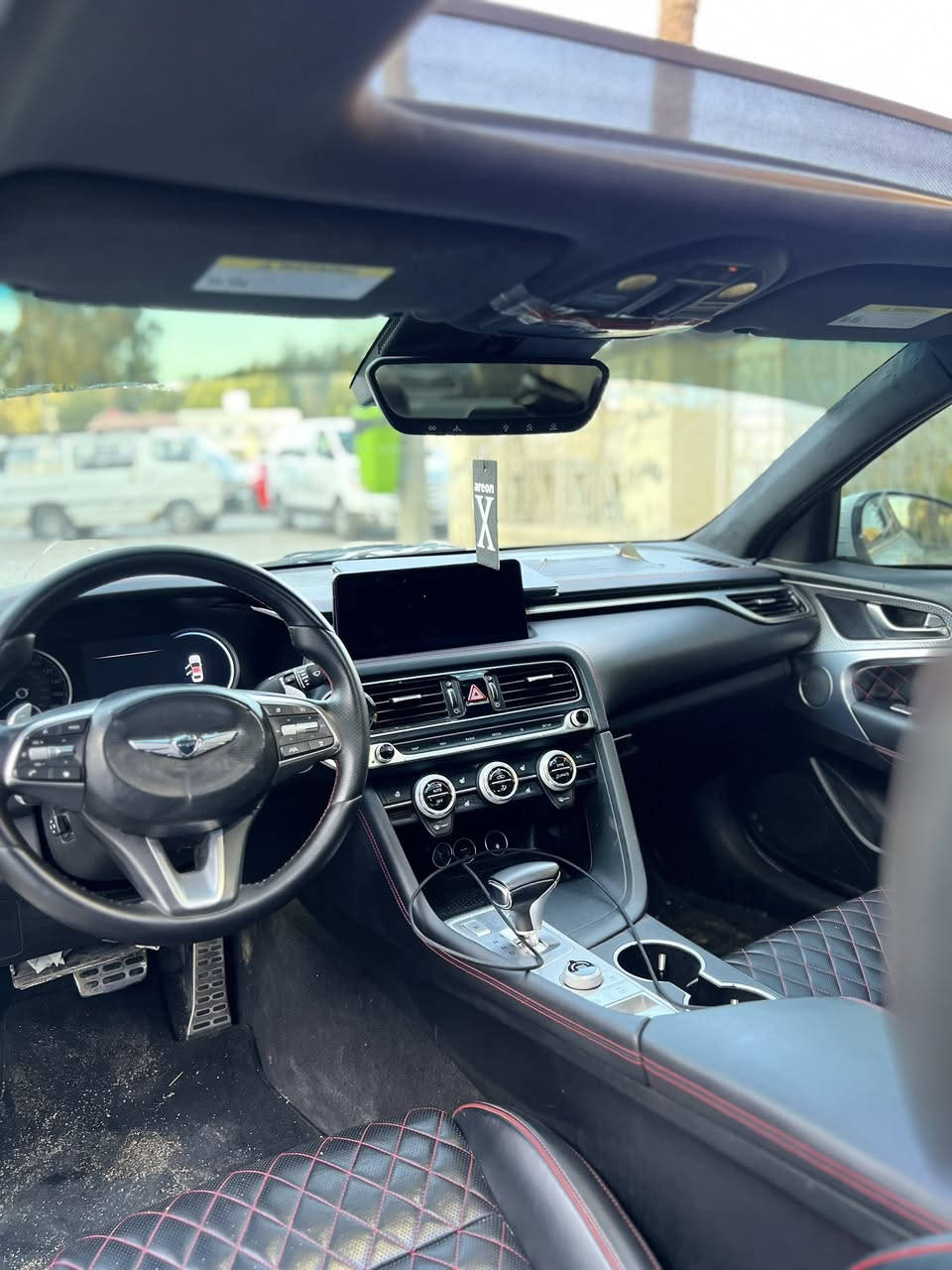 السلام عليكم 
جنيسيس g70 2022 
 حجم المكينة v6  3.3 Twin Turbo 
فئة برستيج فول مواصفات
بدون رقم منفيس  بأسمي
تترقم جميع المحافظات 
الحادث اربع قطع بدون دواخل
الارياك ضارب
الي يدور كفالة لايتصل
السعر مناسب
174 قابل للتفاوض 
***********
