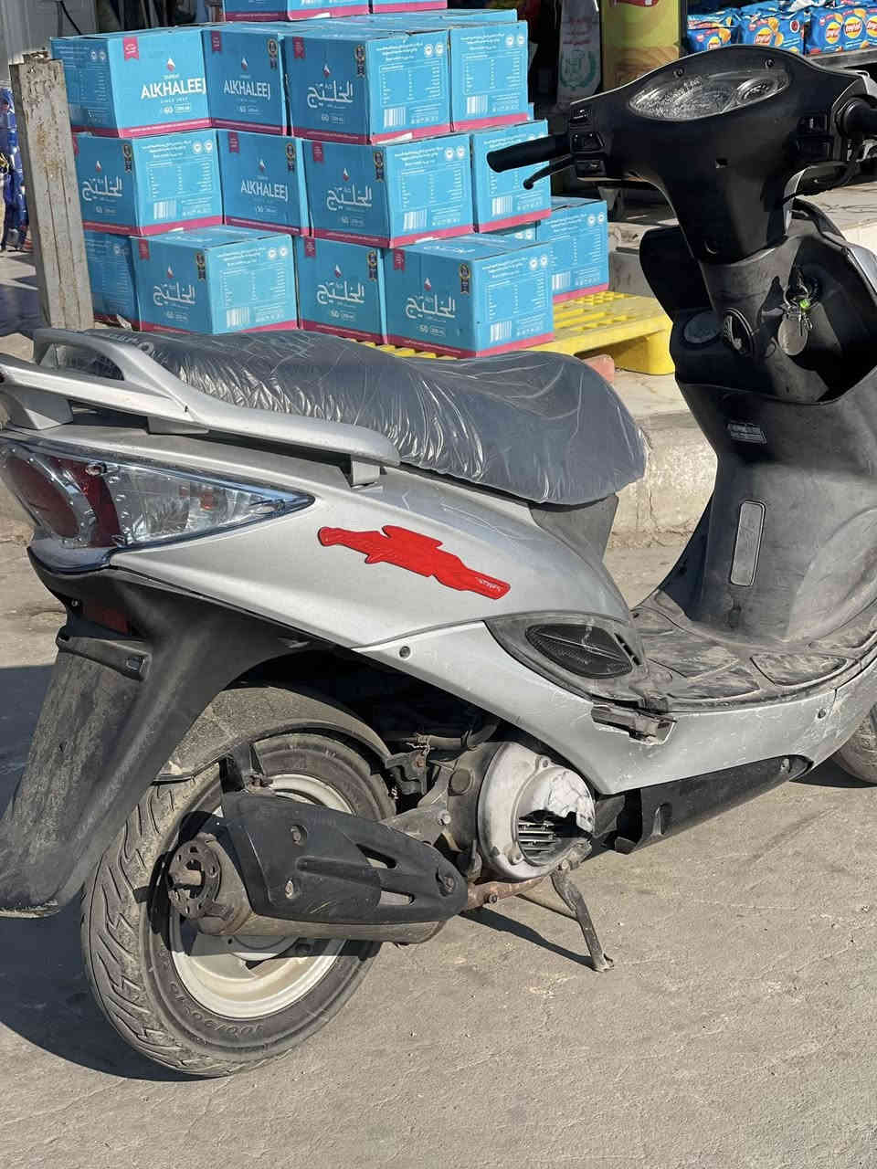 دراجه كامكو جي 4للبيع نضافه فول صاله شهر طالعه من الوكيل مكان المجر الكبير استفسار عن رقم ***********
