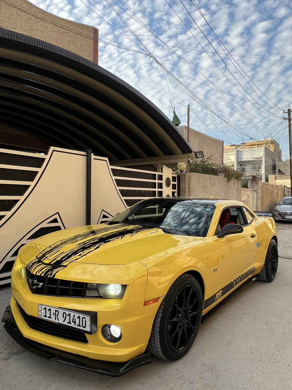 سلام عليكم
بيع بدون مراوس
السياره باسمي شخصيا رقم دولي 
السياره كلش نظيفه 
موديل ٢٠١٢
محرك 6 سلندر 
لون اصفر 
كراسي كهرباء
تحكمات ستيرن 
شاشه اعطال 
صدر امامي خلفي نظيف 
شفتات سرعه 
ويل ٢٠
بجم زنون 
السياره كلش مميزه ونظيفه  
مكان السياره بغداد الجديده 

سعر السياره ٨٨ ورقه 

*********** واتساب
