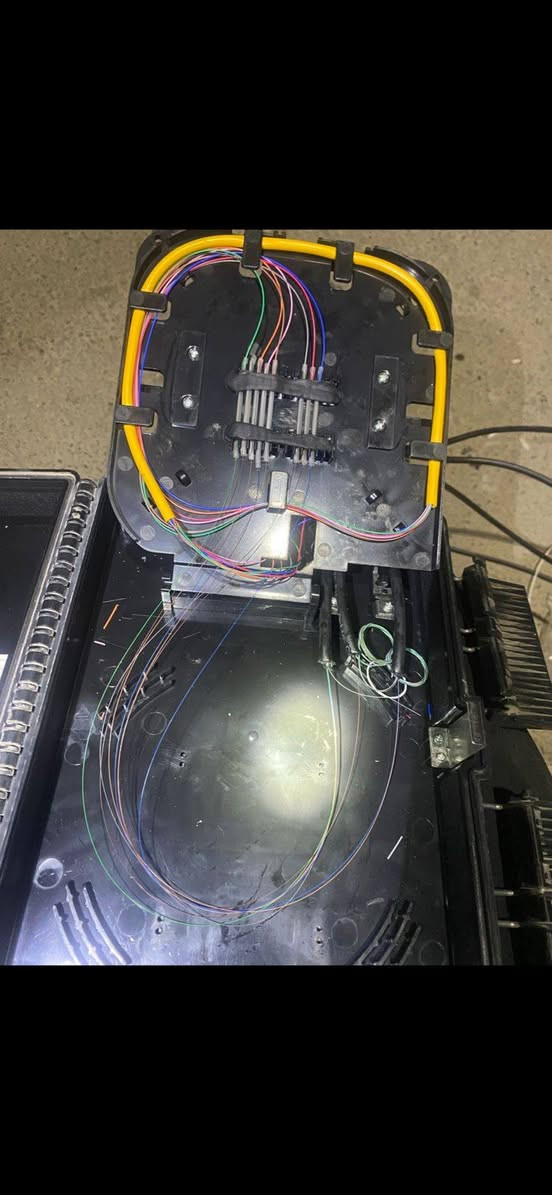 اسلام عليكم ، 👋
تيم فايبر قطع فايبر 
اسعار تنافسيه
نبذة من اعمالنه الفنيه 💪
كوادرنه مستمره ع مدار 24 ساعه 🤙
رغم الضروف 😢
مد و لحيم FTTH 
كابينات 📶لنكات ✈️➖قطوعات  🚀〰️صيانه بورات (أدامه) 
للاستفسار  لاتصال ع رقم 
*********** ☎️
او مراسله الصفحه
كوادرنا في خدمتكم ❤️
