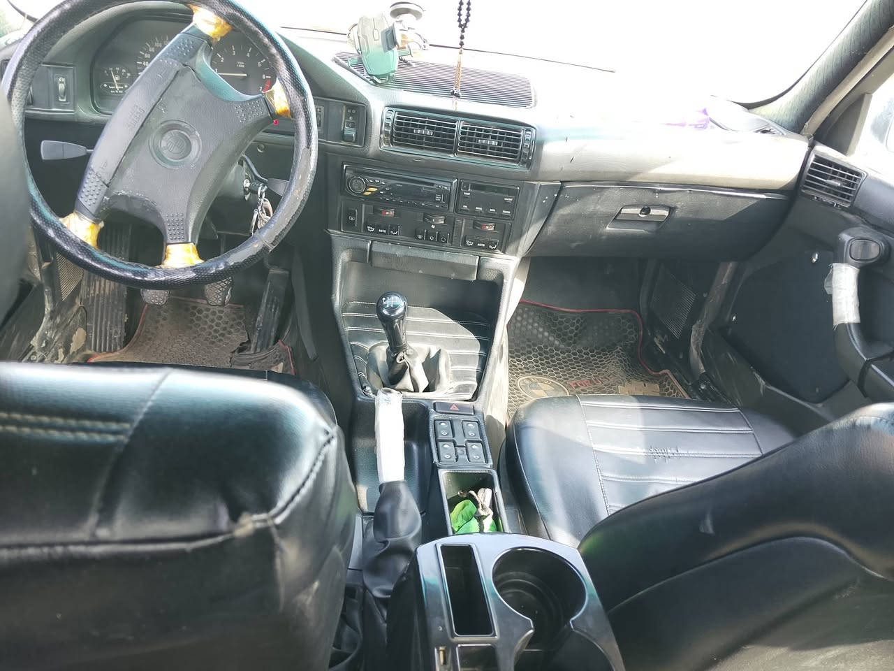 السلام عليكم. بي ام حجم 520 كبس كير عادي موديل 94 تبريد 
مكينة بداية صرف سعر  43 /5 اوراق غرامة تنزل من السعر  
*********** قضاء تلكيف
