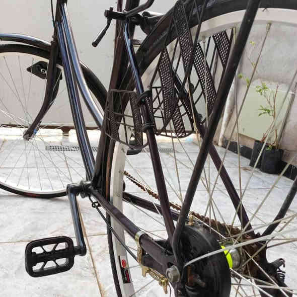 يابه سلام عليكم 👋
باسكل حجم 27 باسكل أخو الجديد 
كلشي جديد بي تايرات جوابه كله جديد 
مكاني محموديه حي الجزائر 
(قيم واخد) راسلني علا صفحة
او اتصل ‏‪***********‬‏
