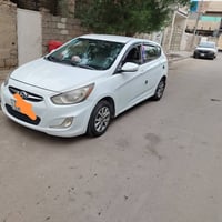 سلا عليكم عندي اكسنت هاجباك البيع سياره جديده وحلوه محرك كير مكفولات و...