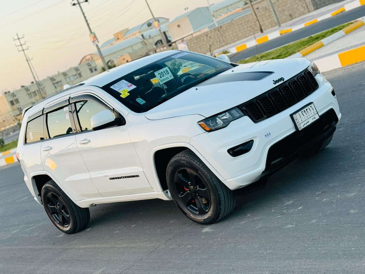 سلام عليكم لبيع جيب لاريدو موديل 2018 اصل حادثه جاملغ وبنيد بدون ضرر داخلي  سياره جديده لابارد لا شخوط موصفات السياره تحكم استيرن شاشه كبيره كامره دوار يدات استيل حاجب ع لايت جنطه كهرباي بصمه كشنات جلد وكهرباي بصمت باب أشار ب مري دواخل لونين جديده وجاهز شرط الف ماذب عليه السعر 210 وبيه مجال نتصال ع رقم وتدلل ***********
