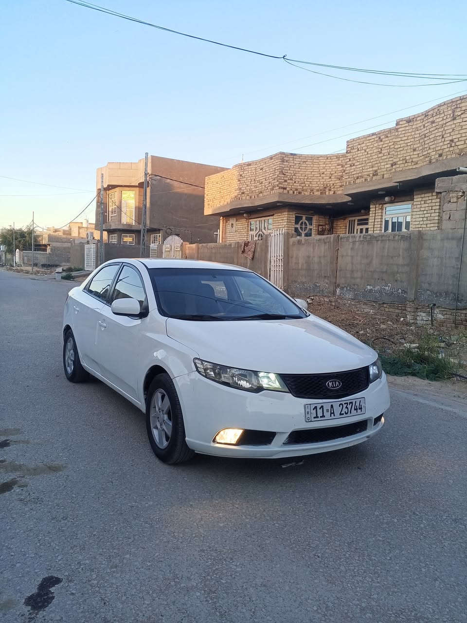 فورتي 2009 رقم بغداد الجديد سنويه لل 30 سياره جاهزه للاخير مكينه وكير حداديه مكفولات تبريد ثلج ❄️ تخم تاير جديد بيه صبغ 4 قطع  بدون دواخل بشرط ابيع احزام 
السعر 85 وبيه مجال مكاني بابل ‏‪***********‬‏
