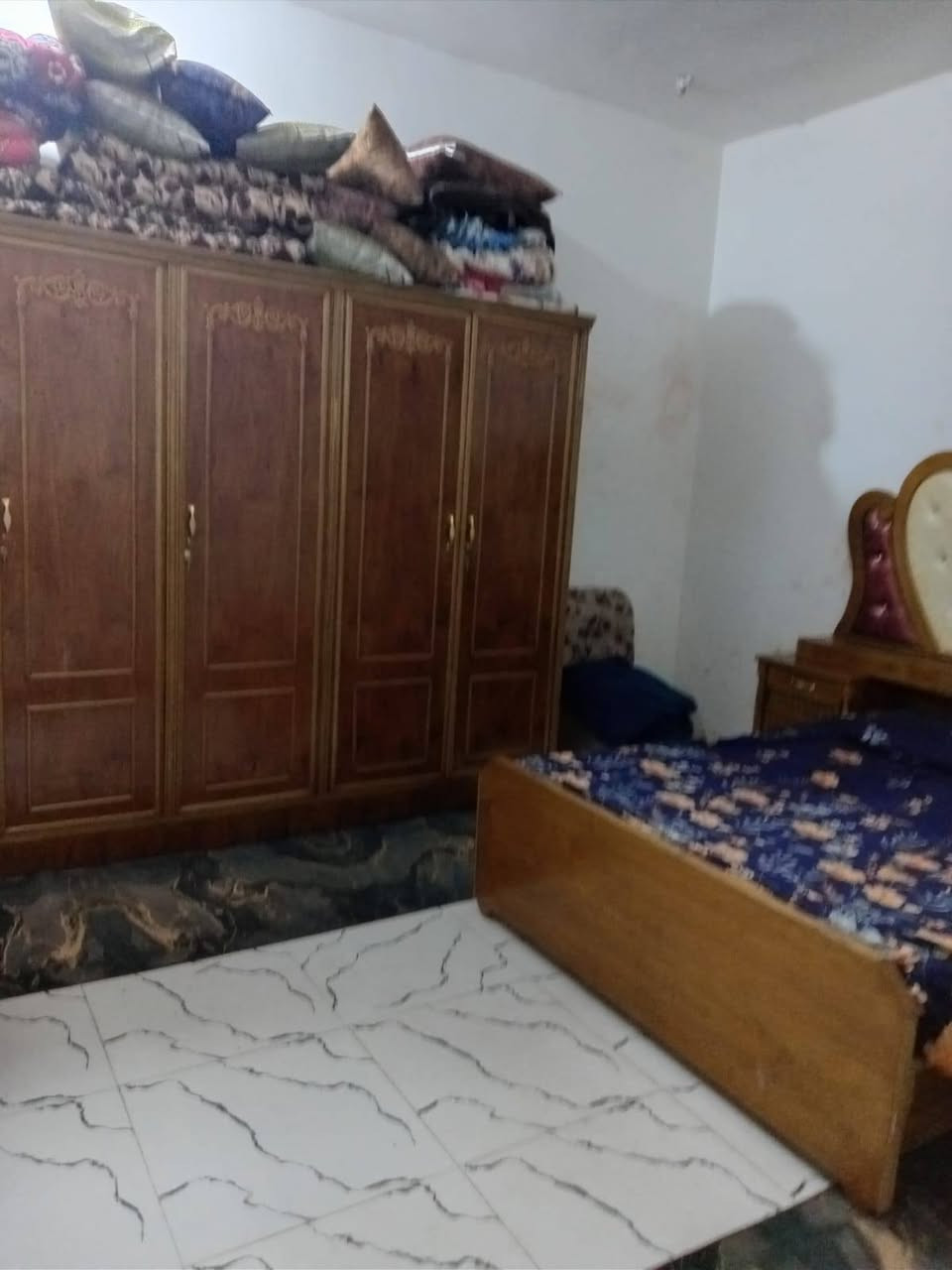 بيت للبيع نهاوند الرابعه  ميه مترالسعر 85وبيه مجال


**إذا كنت صاحب هذا الإعلان وتريد حذفه لأي سبب، رجاءا أرسل رسالة إلى الدعم الفني**
