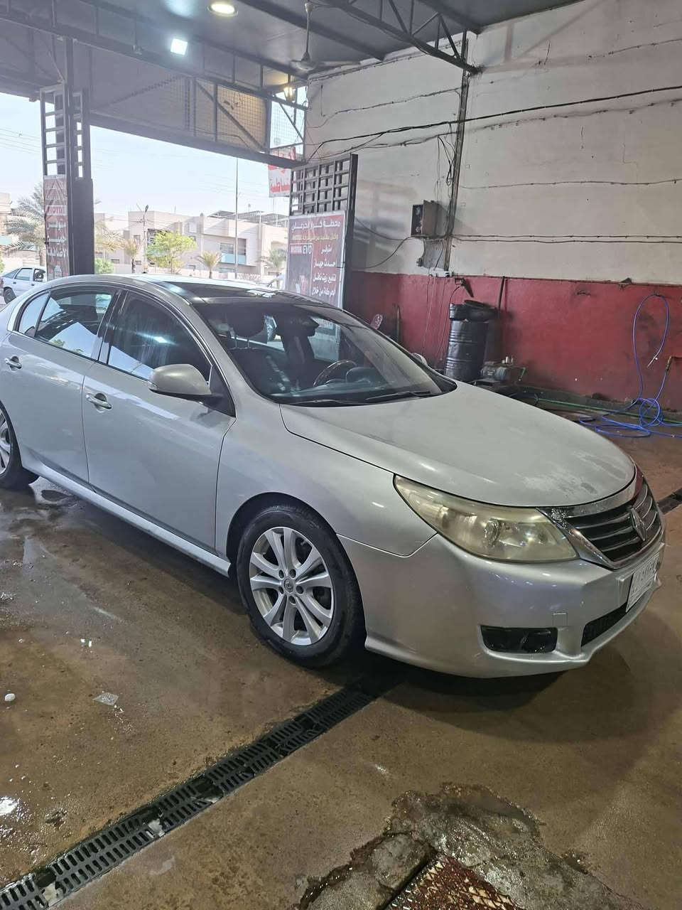 رينو سافران 12 موديل
فتحة بانوراما 
4 سلندر 
السيارة نظيفة جدا
باتري جديد 
رقمها قادسيه و بأسمي 
مكان نجف
السعر 65 قفل
الاتصال على الرقم  ***********
