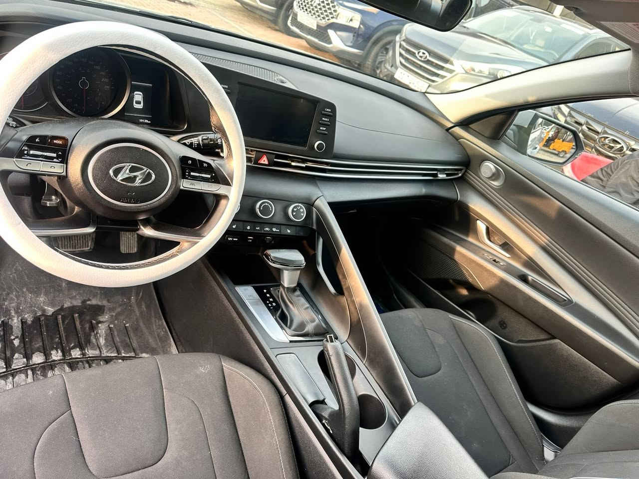 النترا 2023 ماشية 11الف وصل حديثا
هزة وسنوية جديدة حادث موضح بالصورة ارباك بردة فقط السعر 165$ وبيها مجال الاتصال ***********
