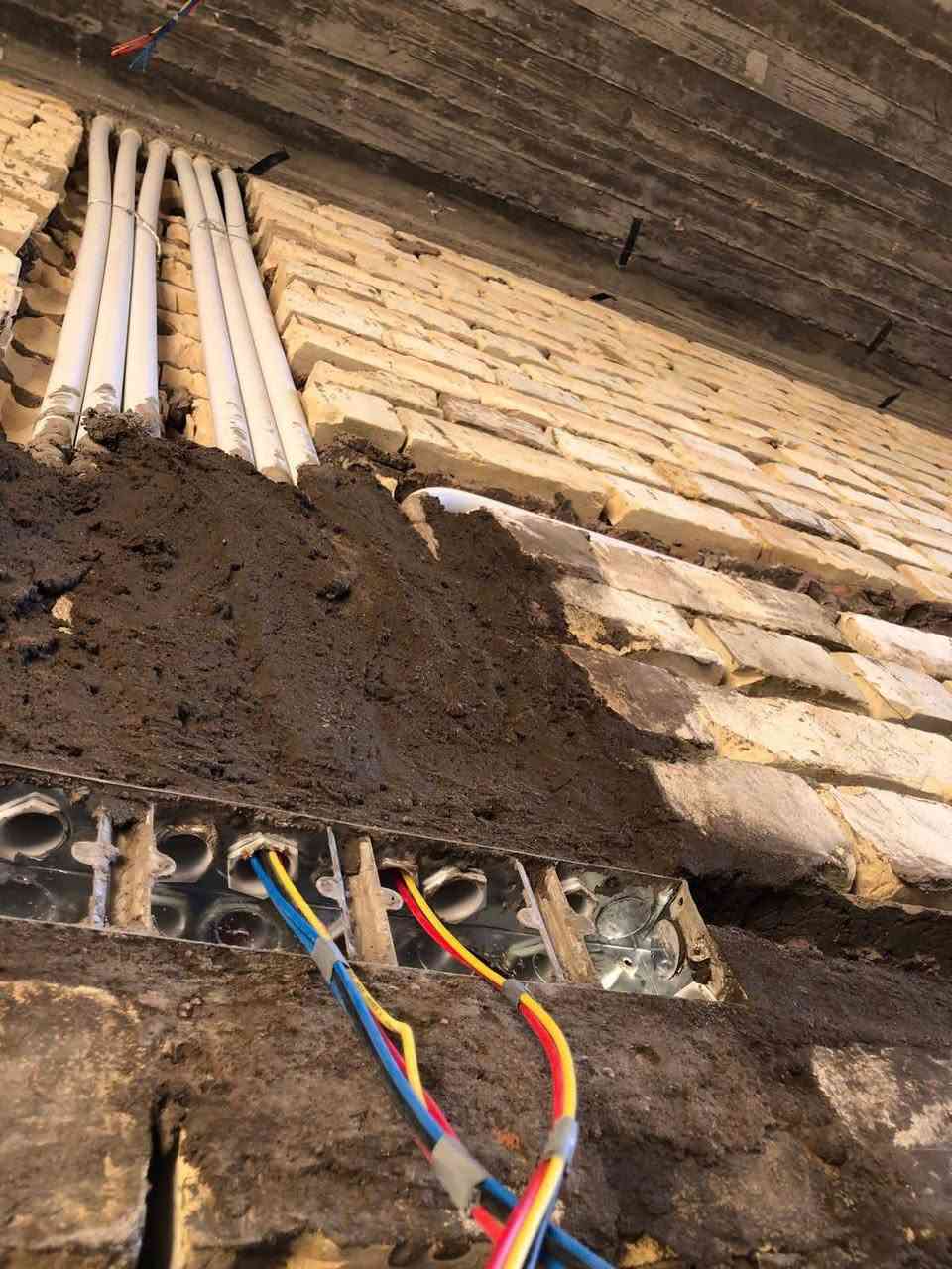 (***********)
سلام عليكم ورحمت الله 
كهربائي منازل+ترميم كهرباء +بنايات كهرباء 
نقطه السيمنز 3الف فقط 
نقطه البوري 6  فقط وبي مجال
نقطه الضاهري 4الف فقط 
صيانه وكافه الكهربائيات 
اعمل بروفايل بصب وكل ديكورات الكهرباء 
 النجف الأشرف وتساب او اتصال (***********) العمل شرط 1/1 اذا ميعجبك العمل ربع ماستلم من حساب العمل اضافتن نسبه من العمل الي البنائين او اصحاب المهن اذا جابولي عمل + مقاولين مهندسين اساهل وياكم بل أسعار  وشكرأ
