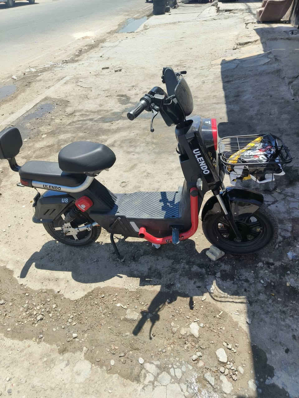 سلام عليكم دراجه لبيع السعر 400 وبيه مجال قليل الدراجه 🔋⚡شحن سرعته 99 العنوان البياع شرطه الخامسه غير متواجد عل فيس ***********
