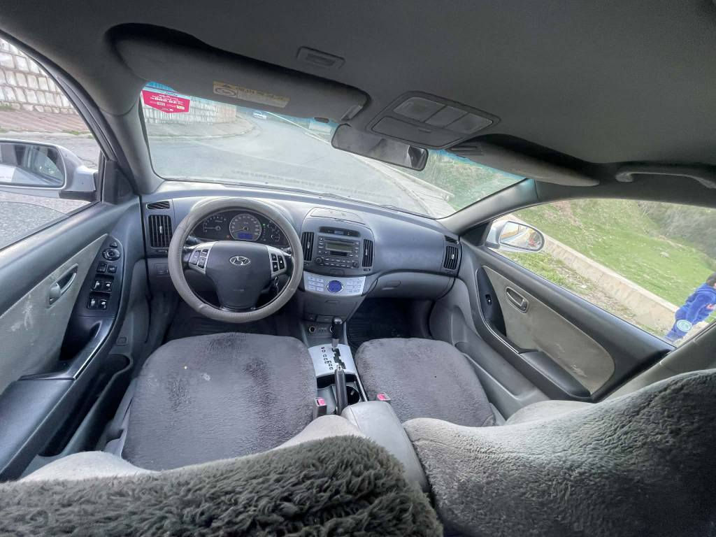 ئافانتی 2007
46 گەڵا
مەکینە گچکەی دەکشن بەرز
کەفەر و سەخفی بەشەرت 
جلدو هیتەر
تەبرید لەمس 
حەساس 
نمونە لە جوانی 
چوار تایەی لۆک 
رۆنو فلتەر تازە گۆراوە 
شوختو قەپو قۆپی نیە.
*********** كويسينجاك, أربيل
