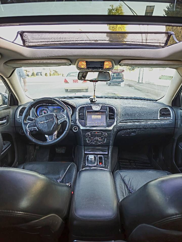 ئۆباما مۆدێل 2016 لێزەری دووبەی 
ڕەنگی نەوتی 
ویل ئیس ، بۆنیتی srt ، لحیە شۆر  
کوشن جلد ،کوشن کارەبا، کوشن هیتەر 
گێڕ ماوس ، تەحد سورعە، تەبرد مەرکەزی و دووزۆن تەبرید ، 
پــانۆراما 
هەموو گیانی بەشەرت  ناوی لوک لوکە 
بۆیاخی نیە جگە لەشوێن لێزەر و گۆڕینی بۆنیتەکەی بۆ سپۆرت 
سعری 92 گەڵاو مەجال 
***********
*********** السليمانية, العراق
