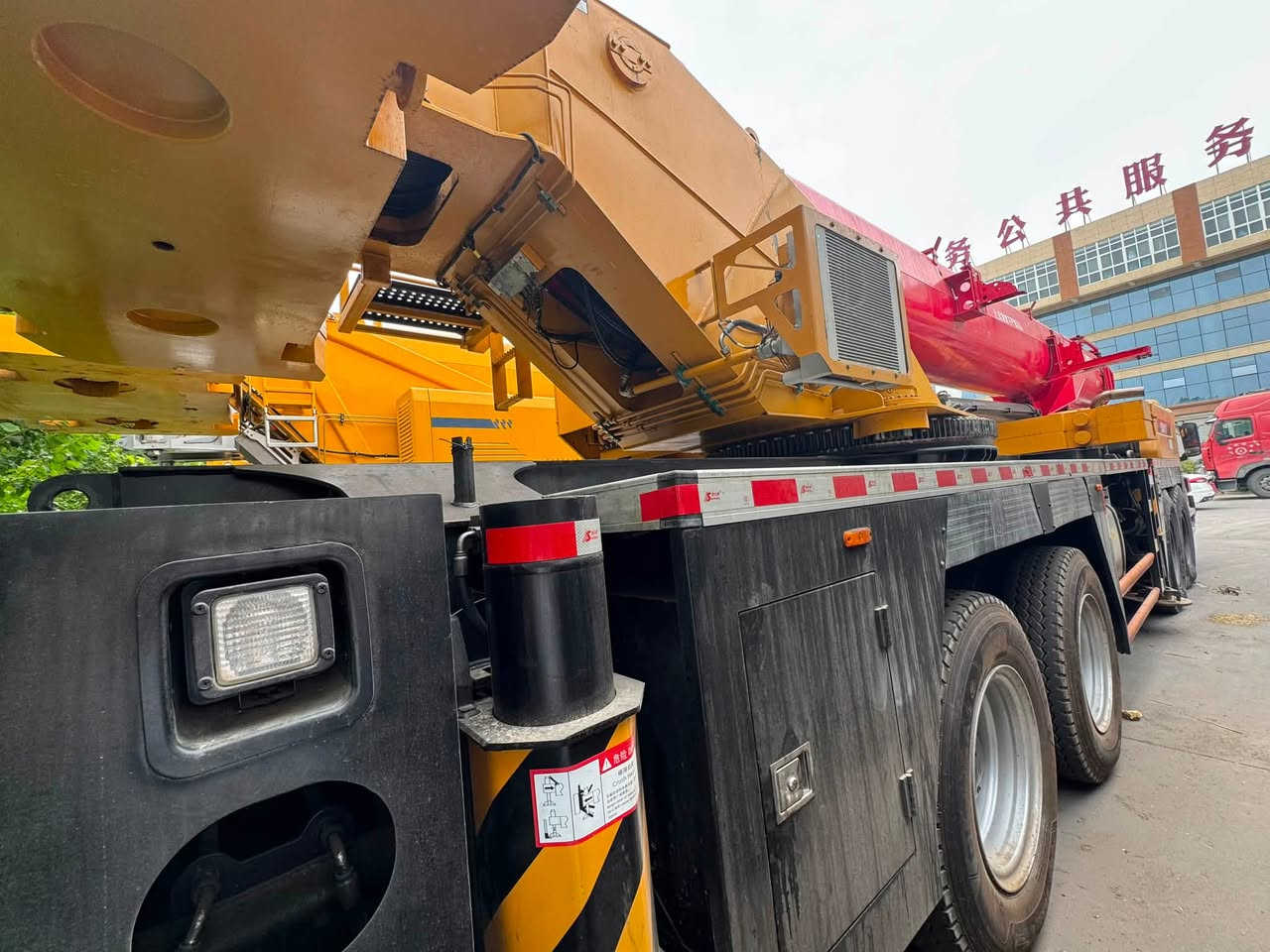 Selling Sany 80T6, 2019 model, 20-ton counterweight, with auxiliary boom, Euro 5 emission standard, premium condition, ready for immediate shipment. WeChat: 15670777911 WhatsApp: 8615670777911


**إذا كنت صاحب هذا الإعلان وتريد حذفه لأي سبب، رجاءا أرسل رسالة إلى الدعم الفني**