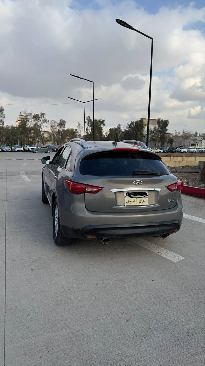 السلام عليكم انفنتي fx35رقم اربيل مودي2010وارد امريكي جايه بدون اي ضرر بس صار بيها بل عراق نص باب خلف السكن ونص جاملغ صبغ  كير ومكينه وصدر بشرط  السعر 115 الموقع اربيل *********** أربيل, العراق
