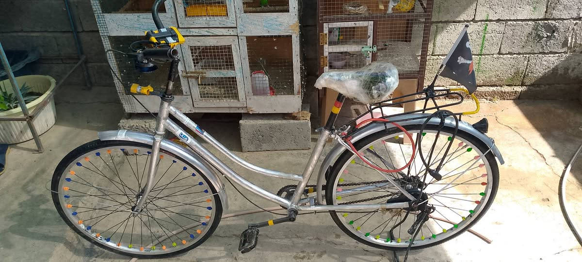 السلام عليكم بايسكل جديد حجم 26 نظيف اللي يريده خلي يجي خاص ويتدلل سعر 45 وبي مجال قليل شرط النضافه


**إذا كنت صاحب هذا الإعلان وتريد حذفه لأي سبب، رجاءا أرسل رسالة إلى الدعم الفني**