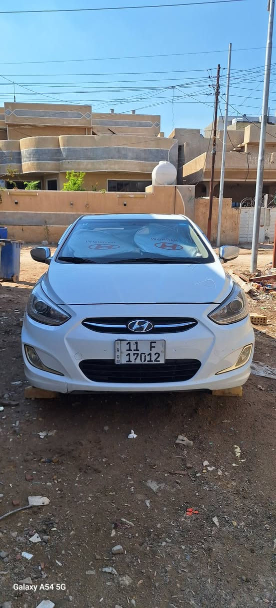 اكسنت 2017خليجي  ماشيه 80الف
مكينه 1600قطرتين
بيه بارد كد شبر الباب الي بصف السايق الباقي كفاله سياره جديده  بمعنه الكلمه تجي وتشوف بعينك وتحكم للي يدور نظيف   سعر 115وبيه مجال

مكان بغداد قرب مجمع بسمايه 

***********
