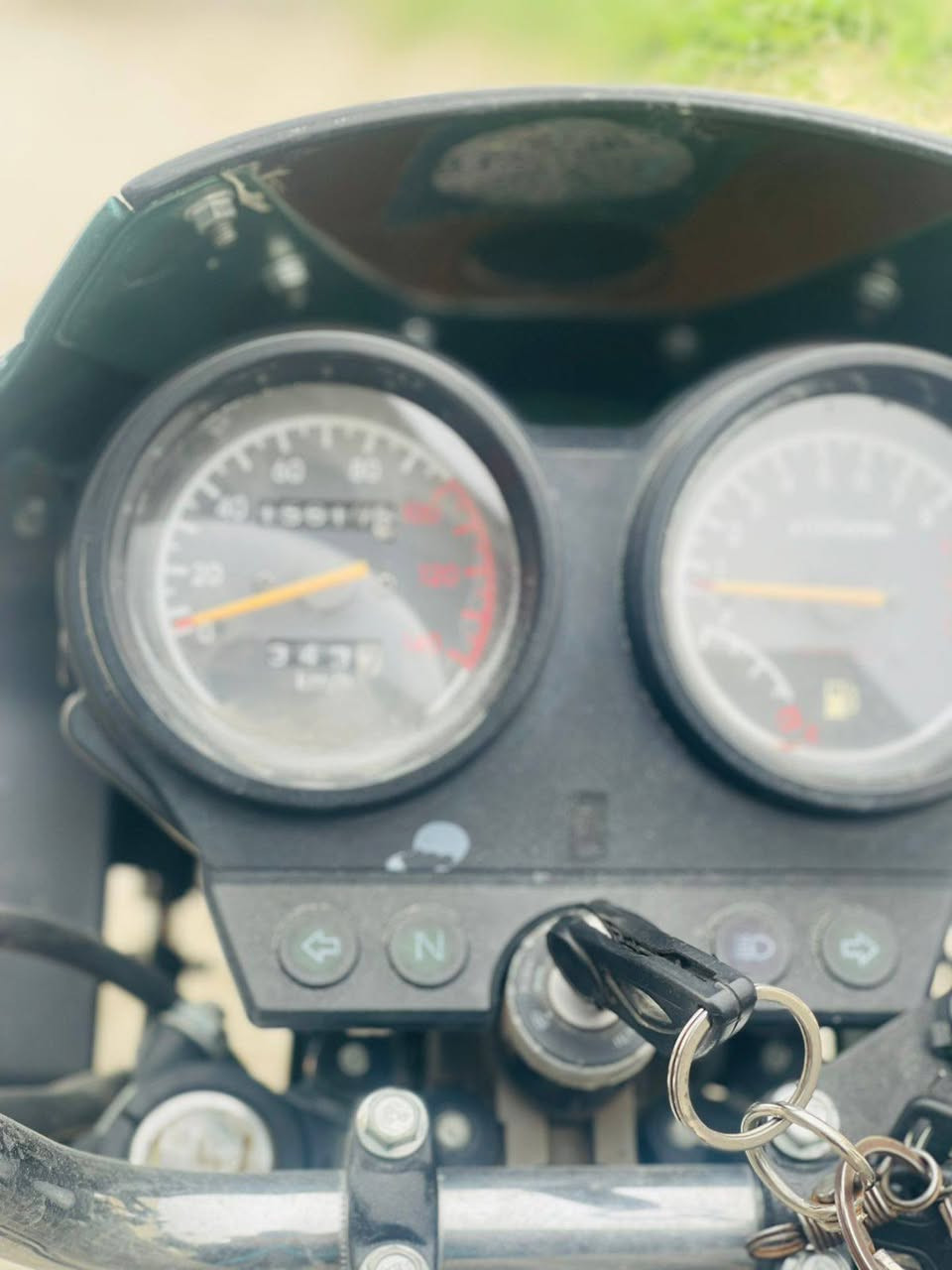 السلام عليكم 
دايوان للبيع مكفولة كفالة عامة 
ماشية 15الف 
سعرها 2300وبيها مجال بسيط جدا 
مكان بغداد قضاء أبو غريب 
***********
متوفر واتساب ورصيد
