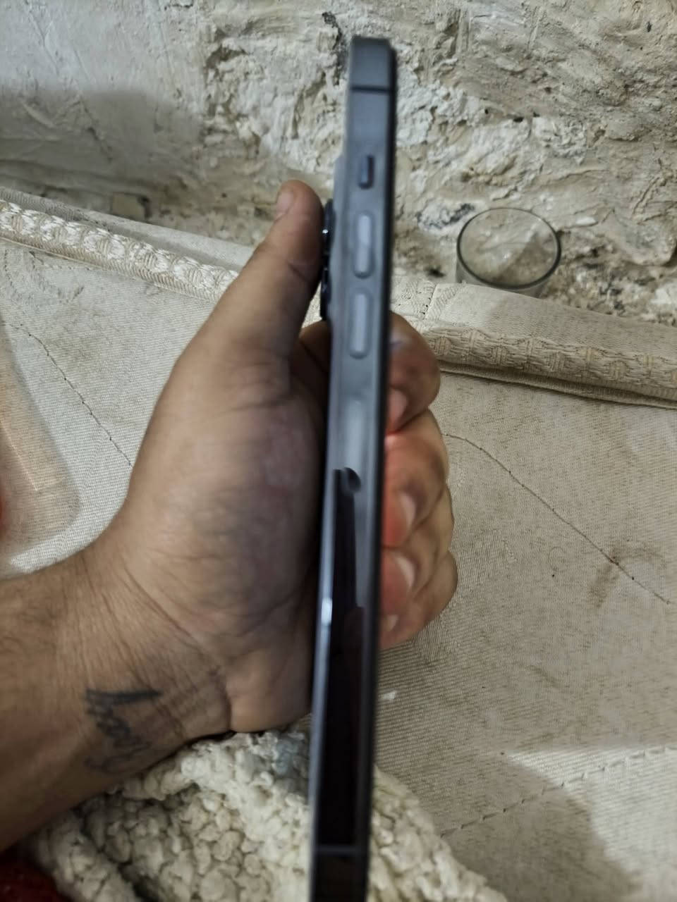 سلام عليكم ايفون 13برو ماكس
الجهاز مبدل بي شاشه نوعيه زينه 
وبطاريه 
ولكامرات الخلفية بيه بس 1مغوشه 
الجهاز نضافته 100%
السعر 500وبي مجال 
العنوان بغداد شعب خلف جامع شروفي ***********

