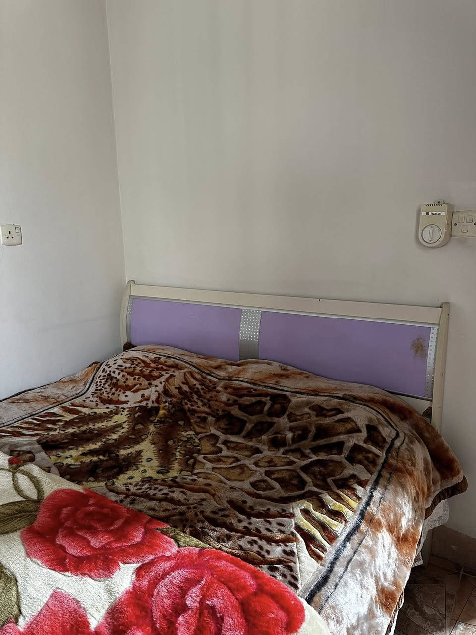 غرفة نوم للبيع ٥ قطع سعر ٣٠٠ الف مكاني اربيل


**إذا كنت صاحب هذا الإعلان وتريد حذفه لأي سبب، رجاءا أرسل رسالة إلى الدعم الفني**