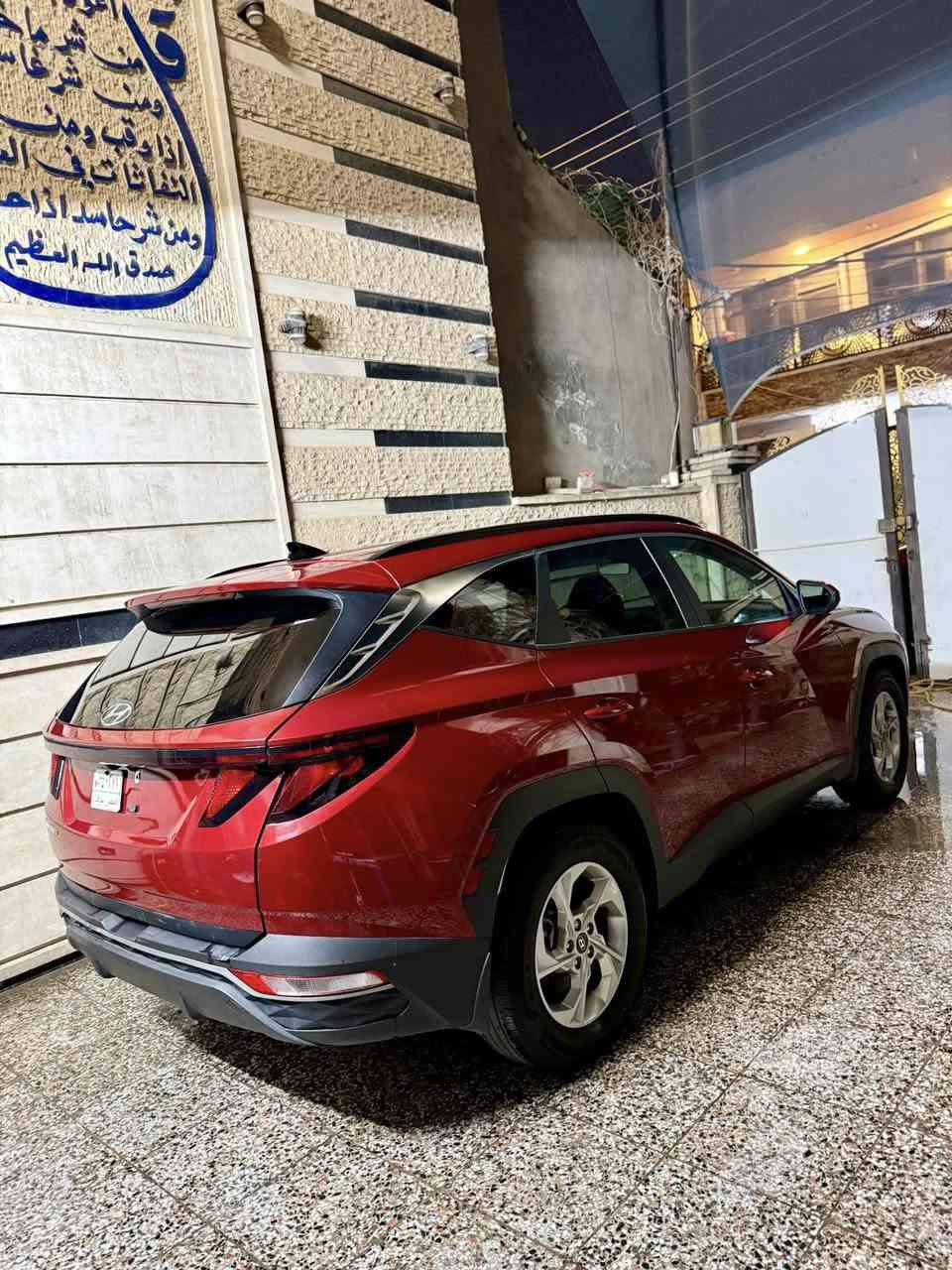 توسان 2024 وارد امريكي 
🛑حادثها بدون ايرباك وتبديل 
بجم كبس الصور حادث مرفق بالمنشور 

موصفاتها:
 -دواخل بيجي
-بصمة تشغيل عن بعد
-جنطة كهرباء
-كامرة خلفية
-لايت 4 عدسات زنون  
-فول تحكم ستيرن
-فول رادرات 
-كشنات كهرباء
-تدفئة كشنات
-شحن التلفون لاسلكي
-تبريد قطعتين 
-شاشة تحكم بالتبريد 
-ويل كب 17
وبعد بيها هواي موصفات 

دخول على كمرك الجديد بأسمي بدون لوحات
السيارة جديدة ماشية 14 الف فقط
مكان السيارة بغداد
السعر :198$ ورقة
 الاتصال :☎️ ‭ ‭0770 963 3108‬
  ‭***********‬        ‭
