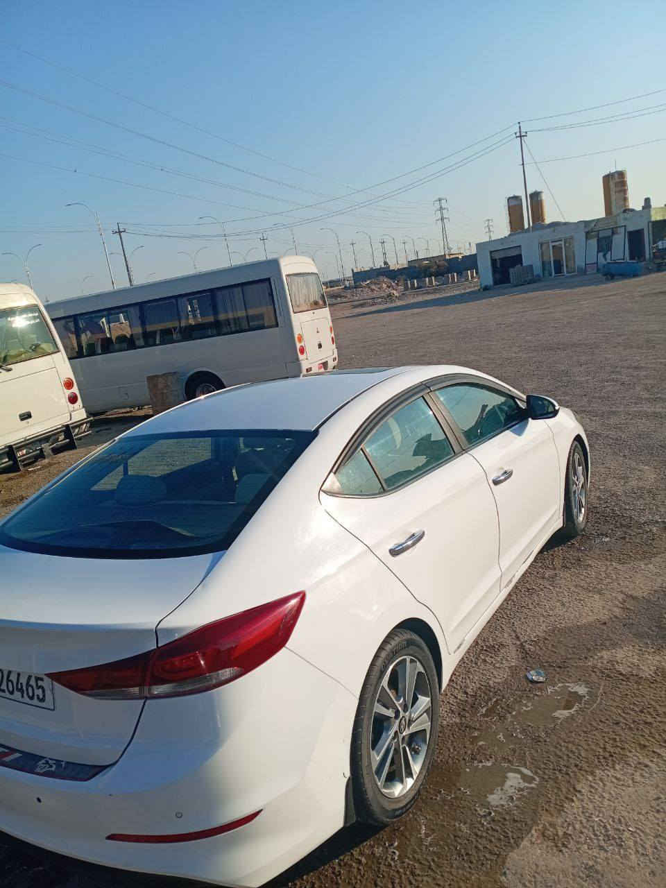 إلنترا 2017 للبيع
السياره جديده ومكفوله فقط بارد بالباب
كير ومحرك حداديه شرط كامله رقم مثنى بأسمي 
فتحه حساسات اشاير بالمري وباقي المواصفات معروفه
السعر ١٣٨ وبيها مجال حك الجيه 
***********
